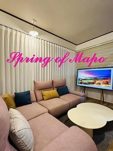 Вилла Spring Of Mapo 201, 5 Minutes On Foot From Hongik Station Сеул